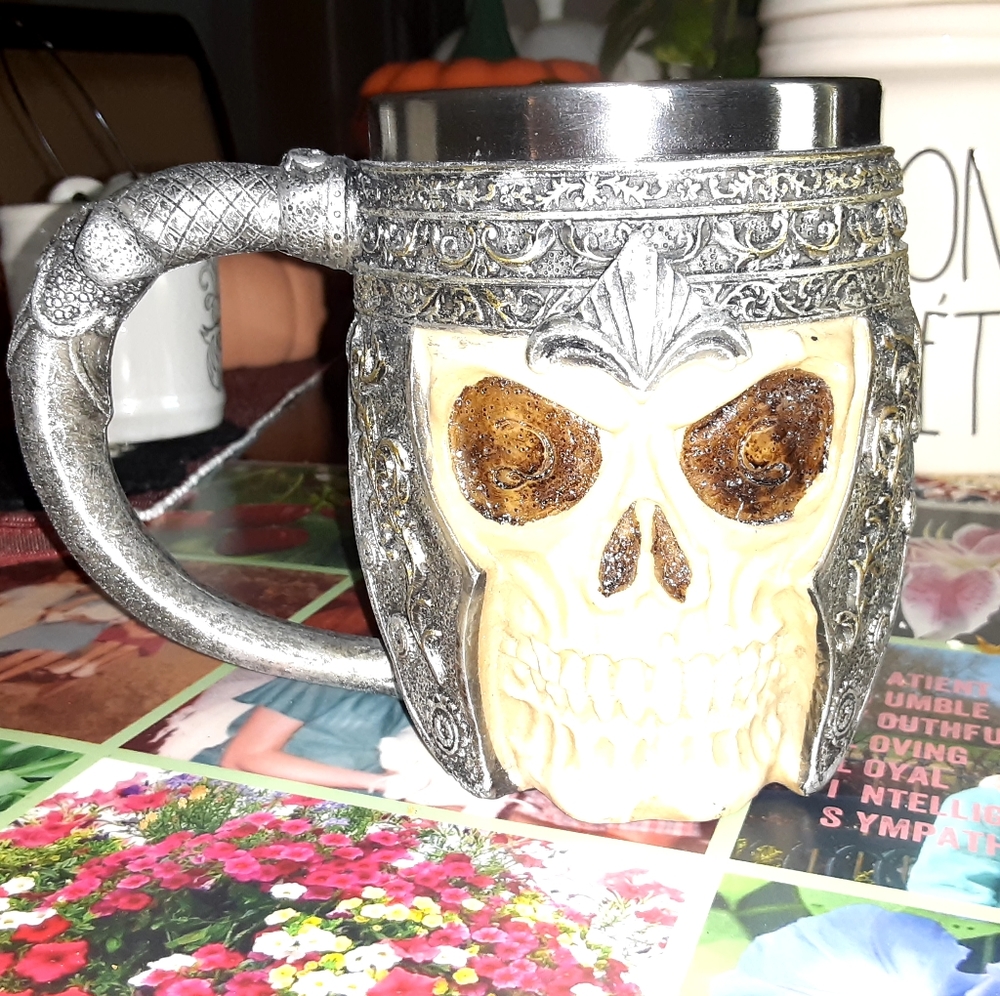 Skull mug Metal inside Sturdy